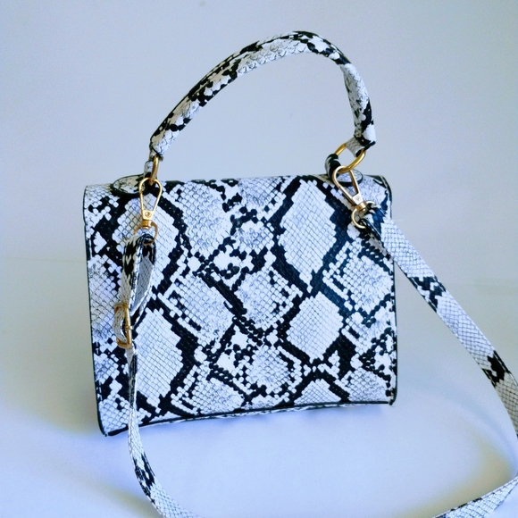 BUNDLE+2 Shein Crossbody Bag/Belt bag - Picture 6 of 10